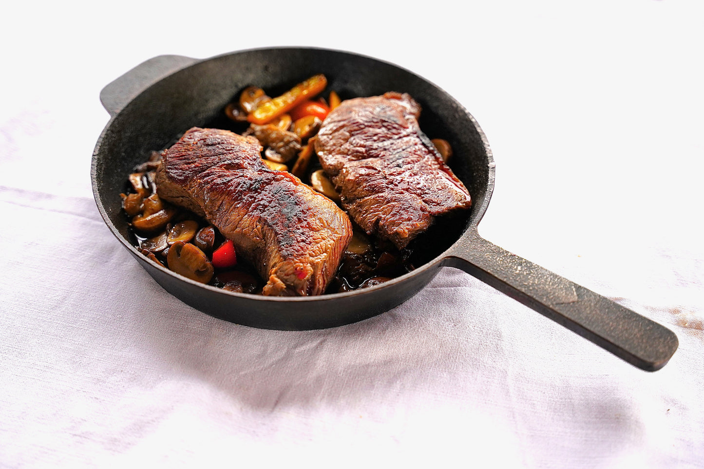 Cast iron skillet 24 cm